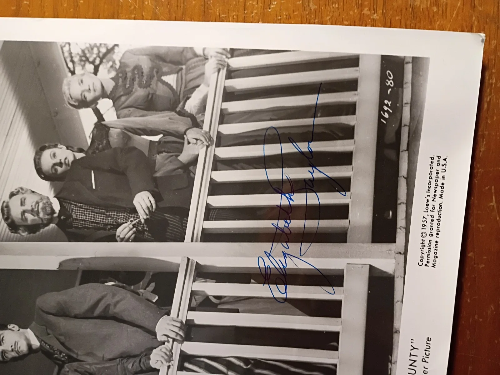 ELIZABETH TAYLOR HAND SIGNED AUTOGRAPH : MOVIE STILL PHOTO RAINTREE COUNTY, image 3
