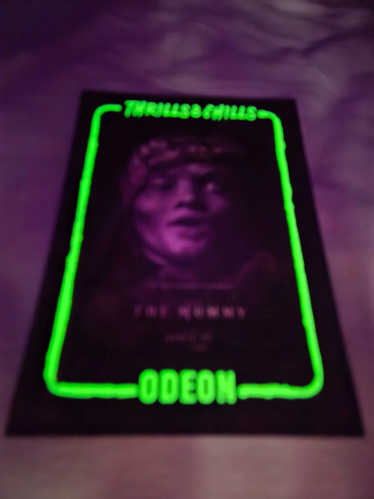 2x Lee Cronins The Mummy 2026 Odeon Souvenir Cards Glow in the Dark!, изображение 2
