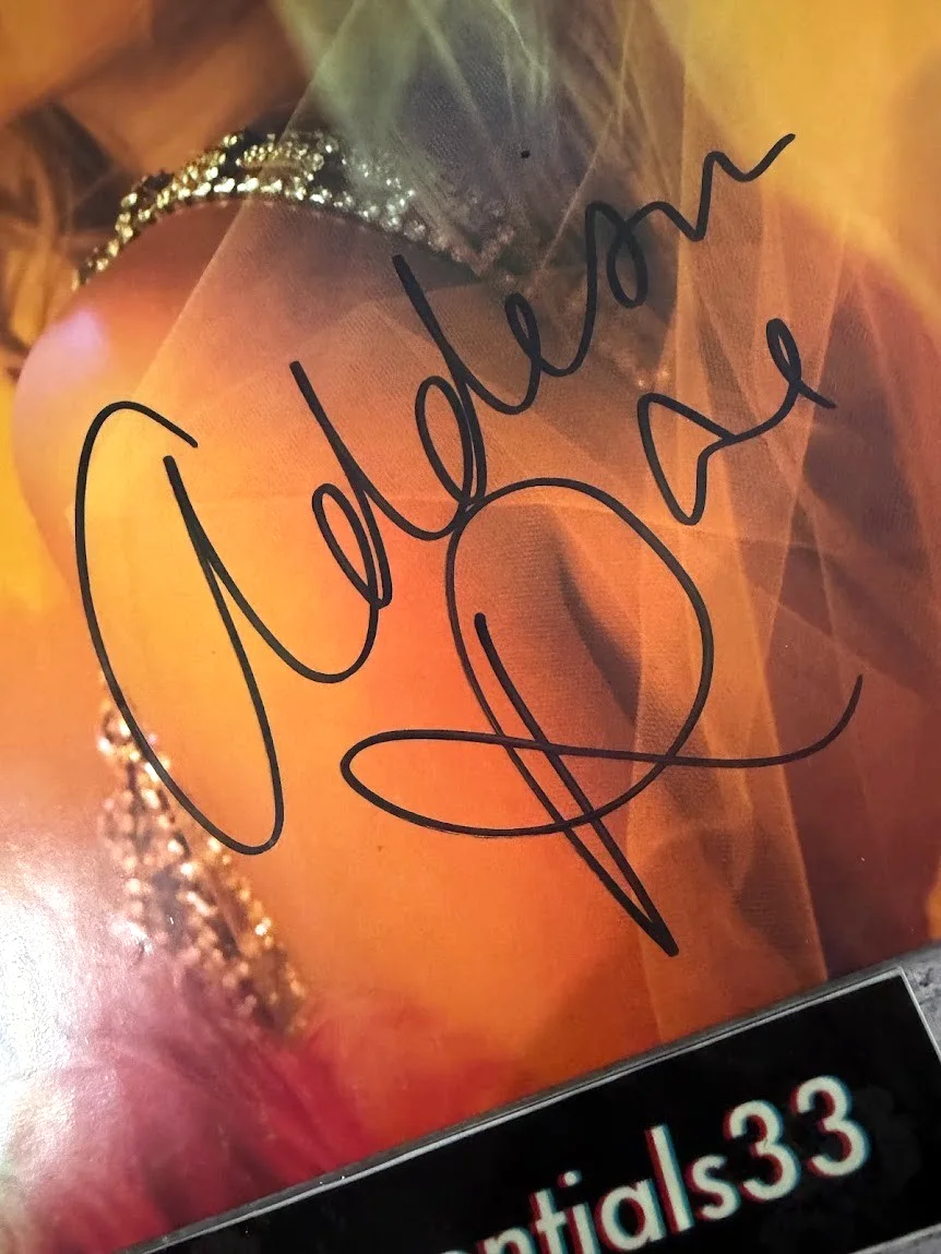 Addison Rae SIGNED Cover Jacket Sleeve 'Addison' Debut Album Vinyl LP, изображение 2