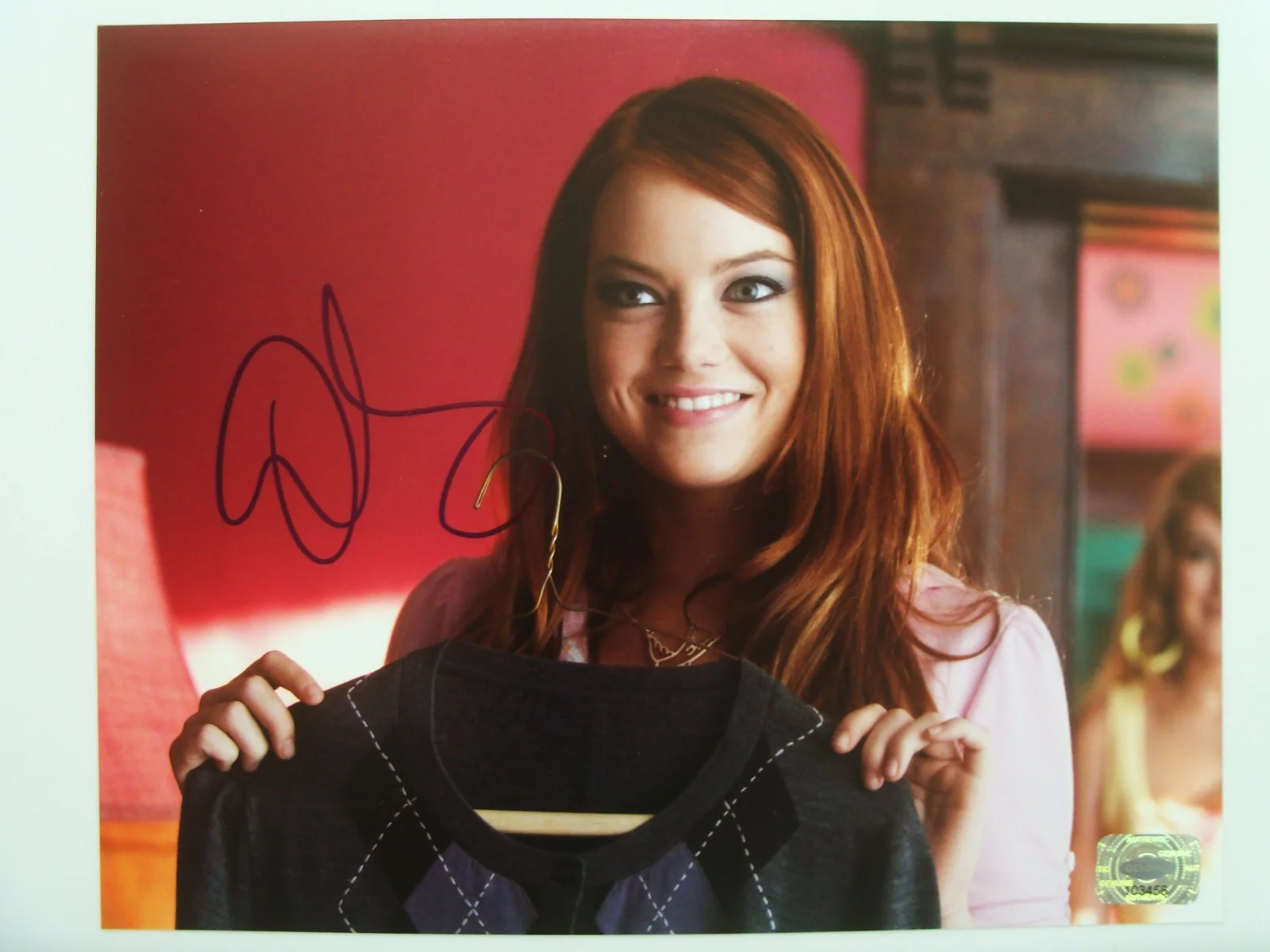 Emma Stone — EMMA STONE Signed Autographed 8X10 Photo W/ Hologram/Serial #, изображение 3