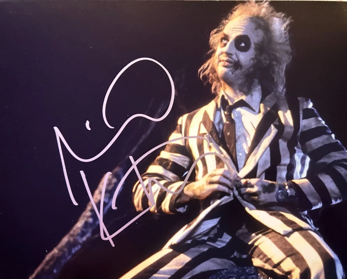 Michael Keaton — Michael Keaton Signed 8x10" BEETLEJUICE Original Authentic Autograph w/COA, image 3