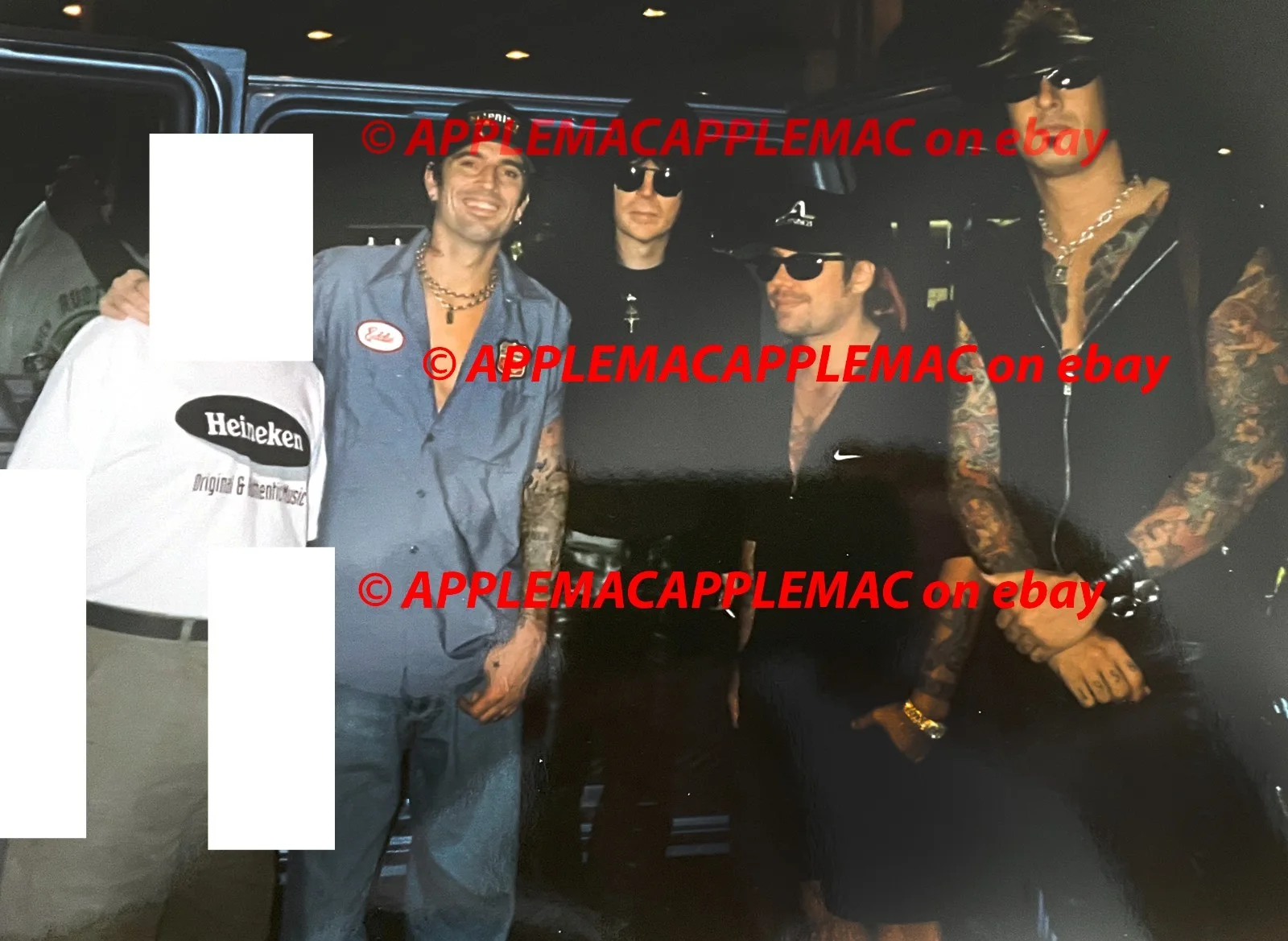 Motley Crue SIGNED IN PERSON ALBUM BY ALL 4, изображение 2