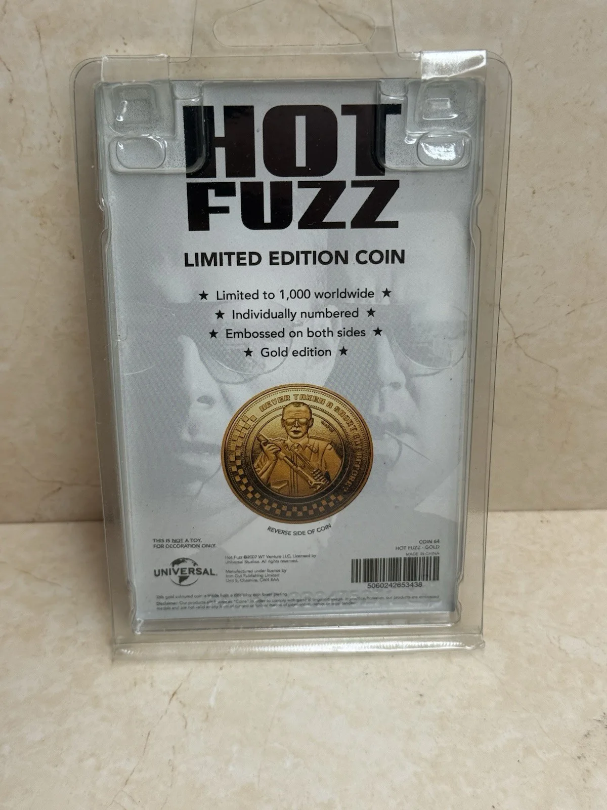 Hot Fuzz Limited Edition Embossed Gold Coin (1000) Memorabilia, изображение 3