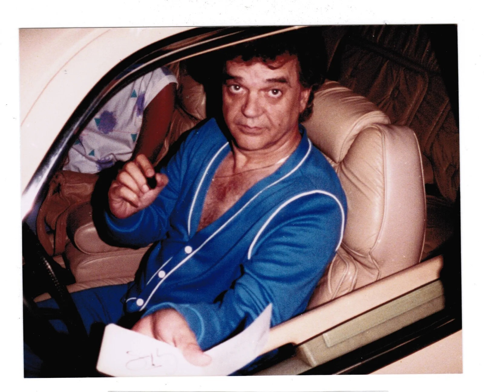 VTG Signed Autograph 3.5 x 3.5 Photo of Conway Twitty in His Car Signing It, изображение 3
