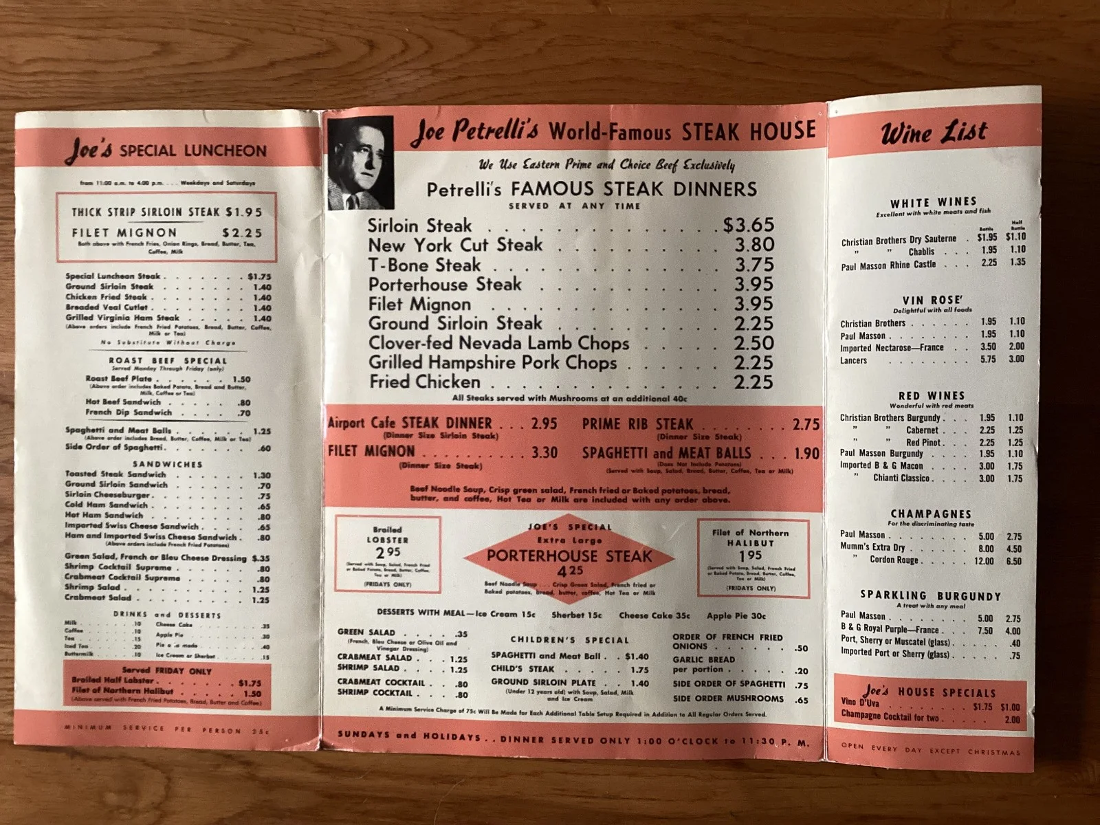 MOE HOWARD — MOE HOWARD AUTOGRAPHED THREE STOOGES JOE PETRELLI'S AIRPORT CAFE VINTAGE MENU, изображение 4