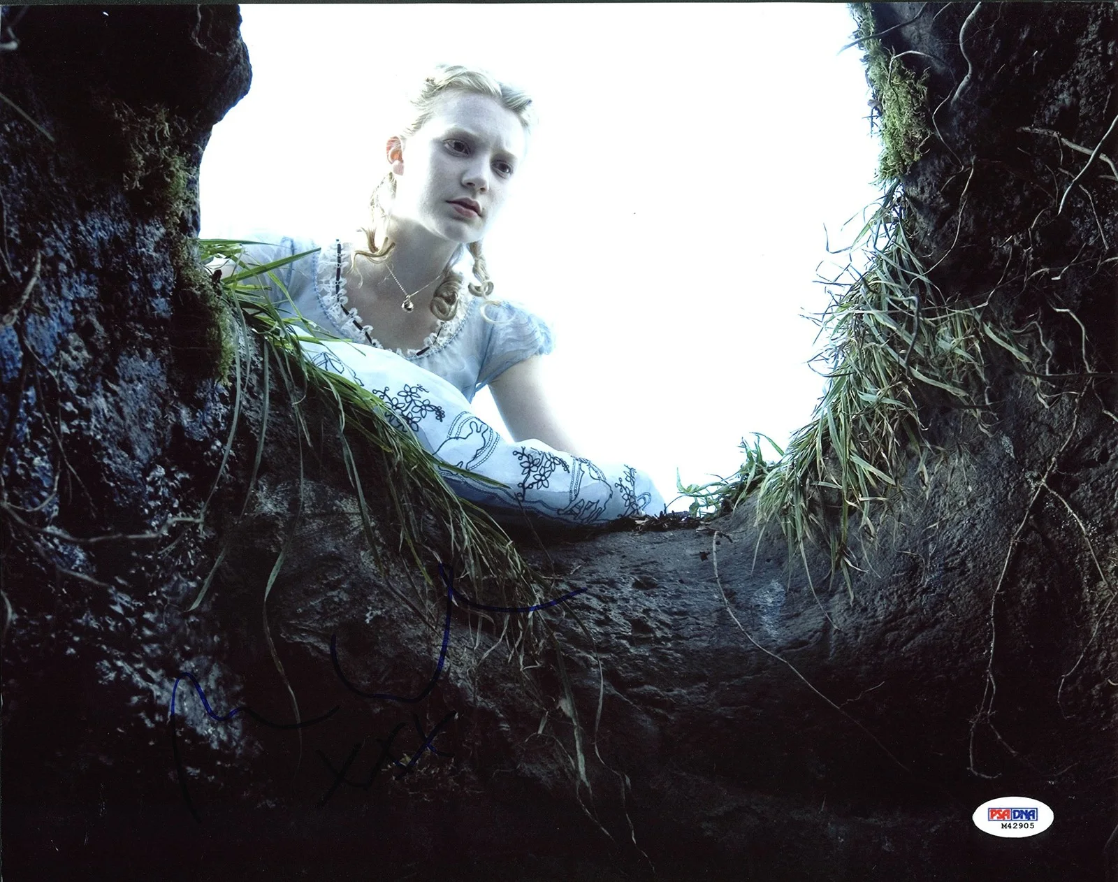 Mia Wasikowska — Mia Wasikowska Alice in Wonderland Authentic Signed 11X14 Photo PSA/DNA #M42905, изображение 3