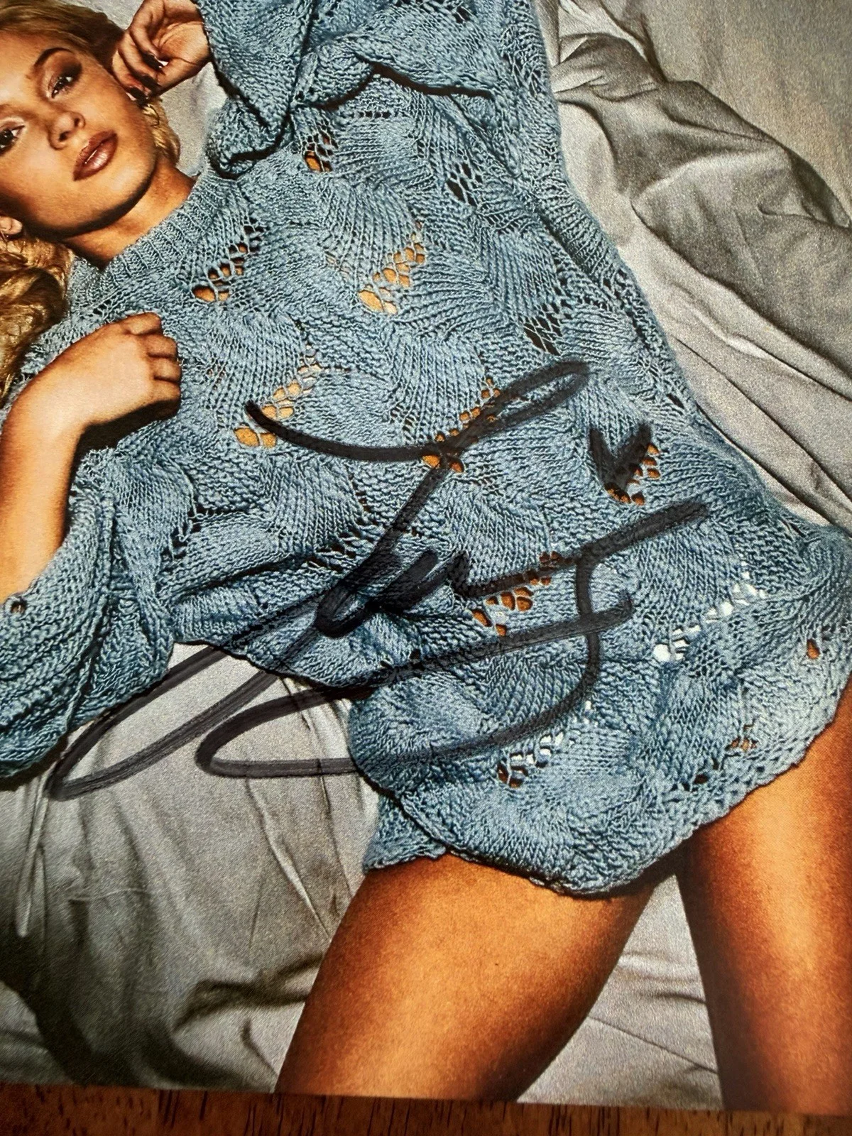Zara Larsson SIGNED AUTOGRAPHED So Good Lush Life Card, image 2