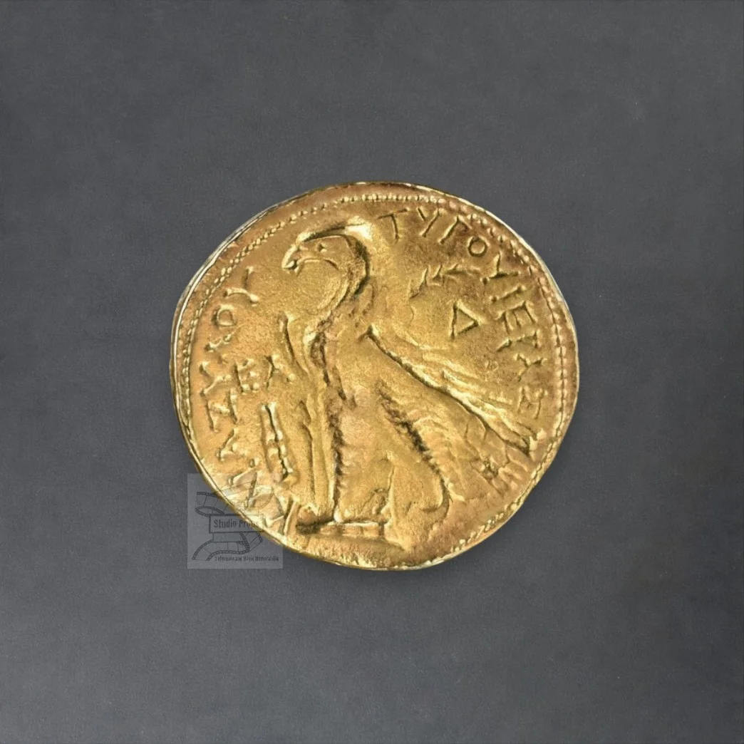 Lara Croft Tomb Raider: The Cradle of Life Original Temple Treasure Coin Prop, изображение 3
