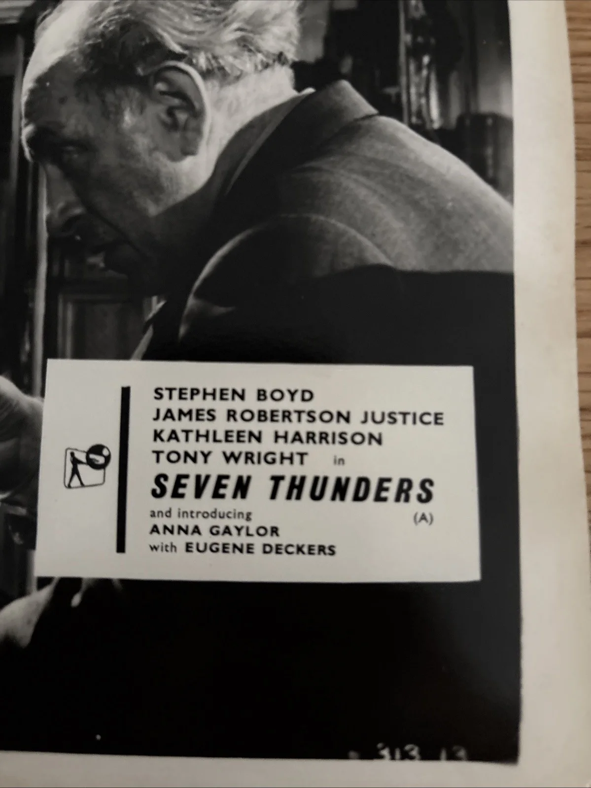 SEVEN THUNDERS Movie 10 x 8 Lobby Cards Set of 3 RANK Boyd Gaylor Deckers, изображение 2