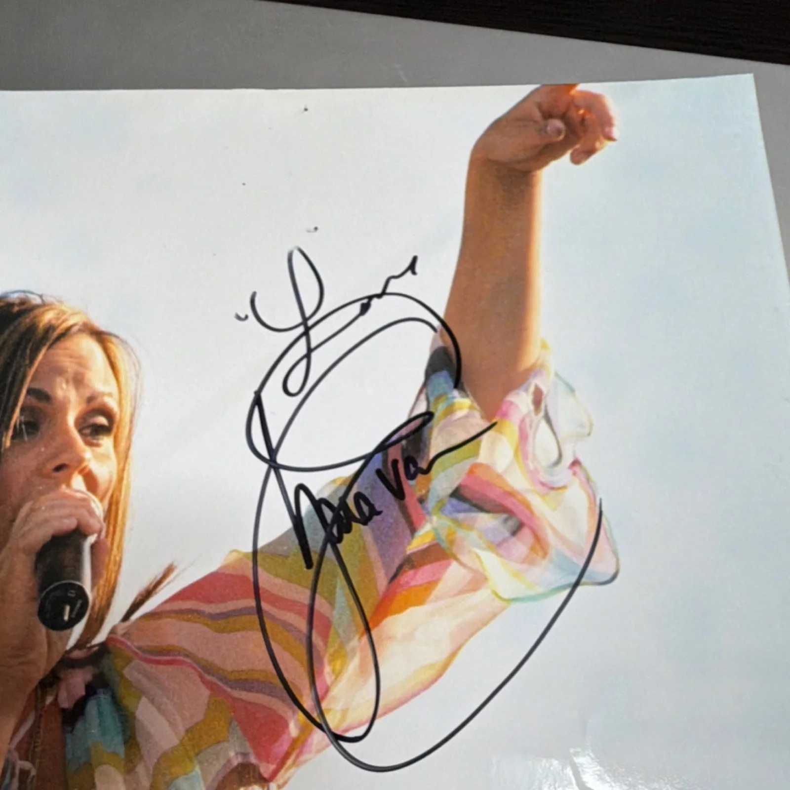 Original Autographed Music Industry Photograph Signed Female Singer Performing, image 2
