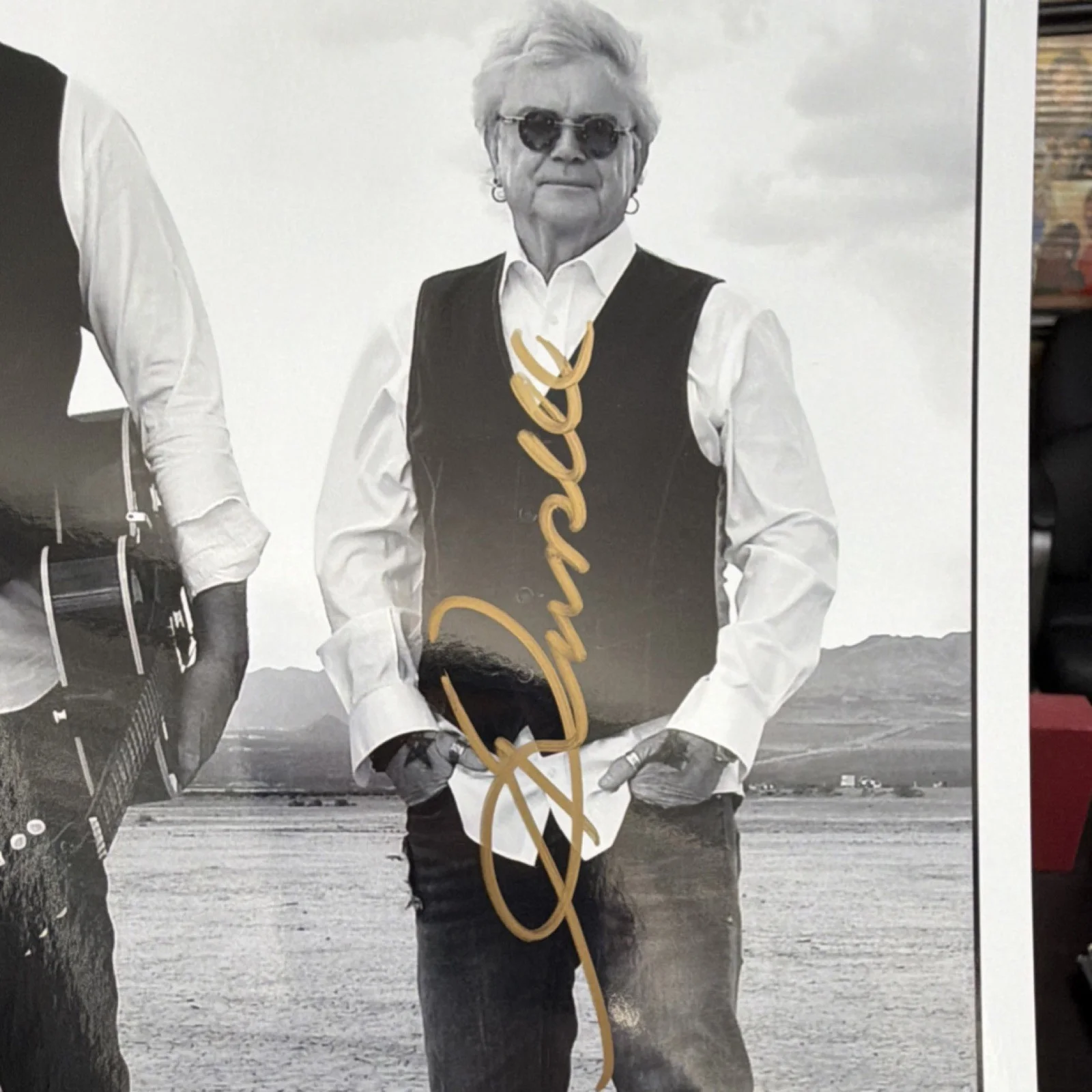 Air Supply Original Autographed Black & White Photograph Signed, изображение 3