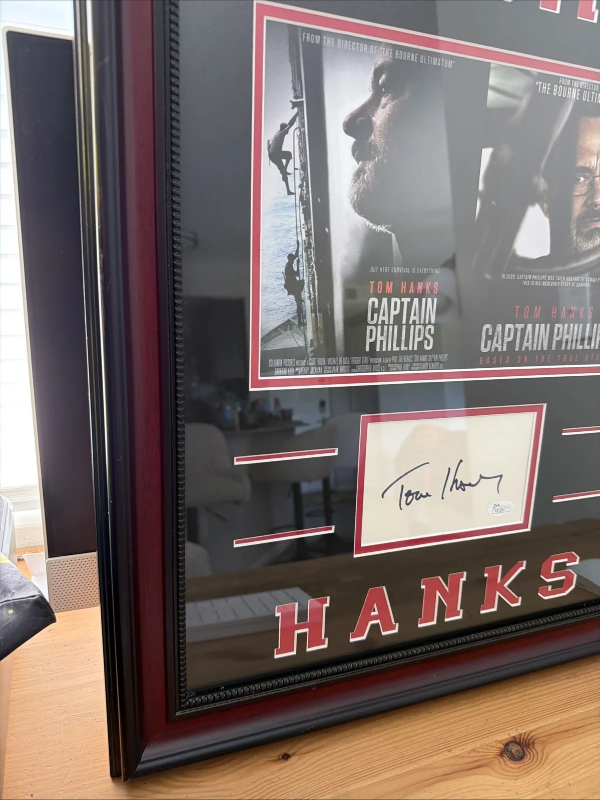 Tom Hanks — TOM HANKS CAPTAIN PHILLIPS MOVIE SIGNED AUTOGRAPH DOUBLE MATTED FRAMED JSA WOW, image 3