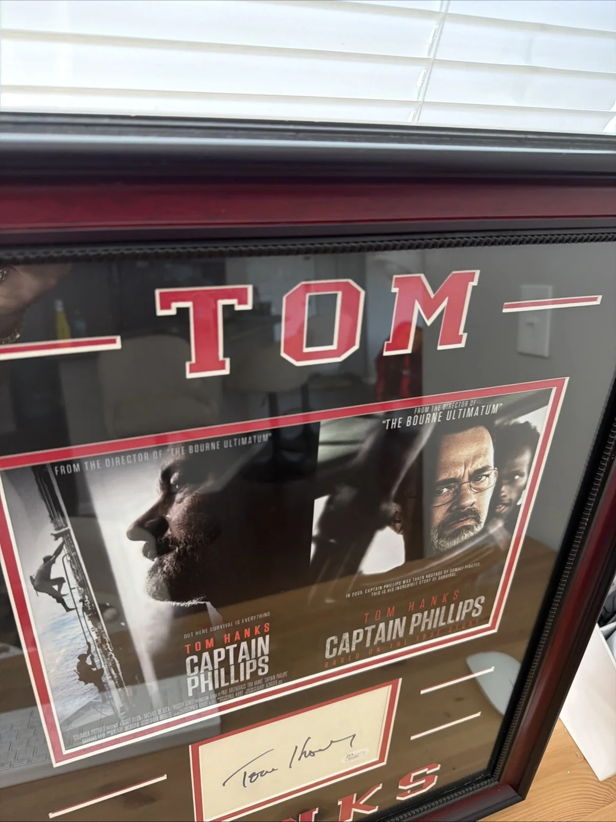 Tom Hanks — TOM HANKS CAPTAIN PHILLIPS MOVIE SIGNED AUTOGRAPH DOUBLE MATTED FRAMED JSA WOW, image 4