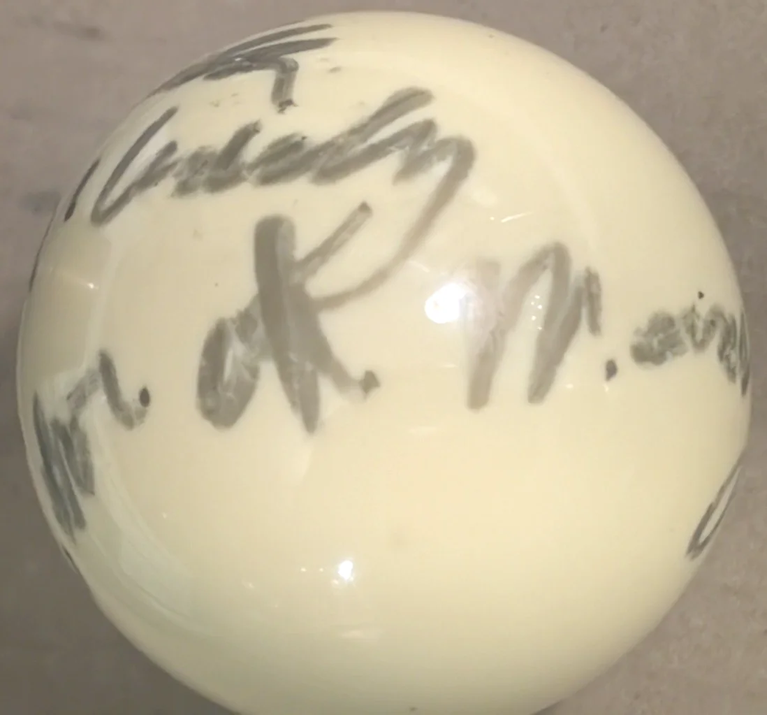 Excellent "The Color of Money" Keith McCreedy Pro Signed Cue Ball Autographed, изображение 2