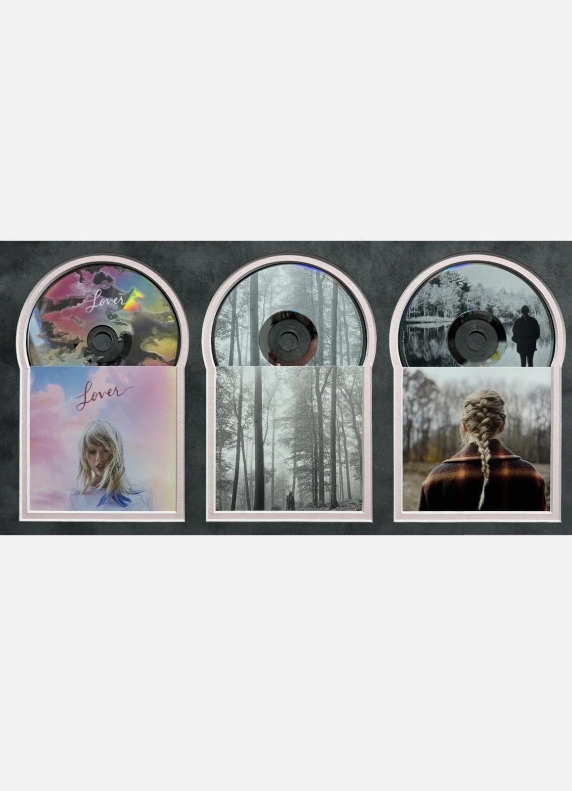 Taylor Swift Autographed All 12 CD Albums Framed JSA Signed Life of a Showgirl, изображение 4