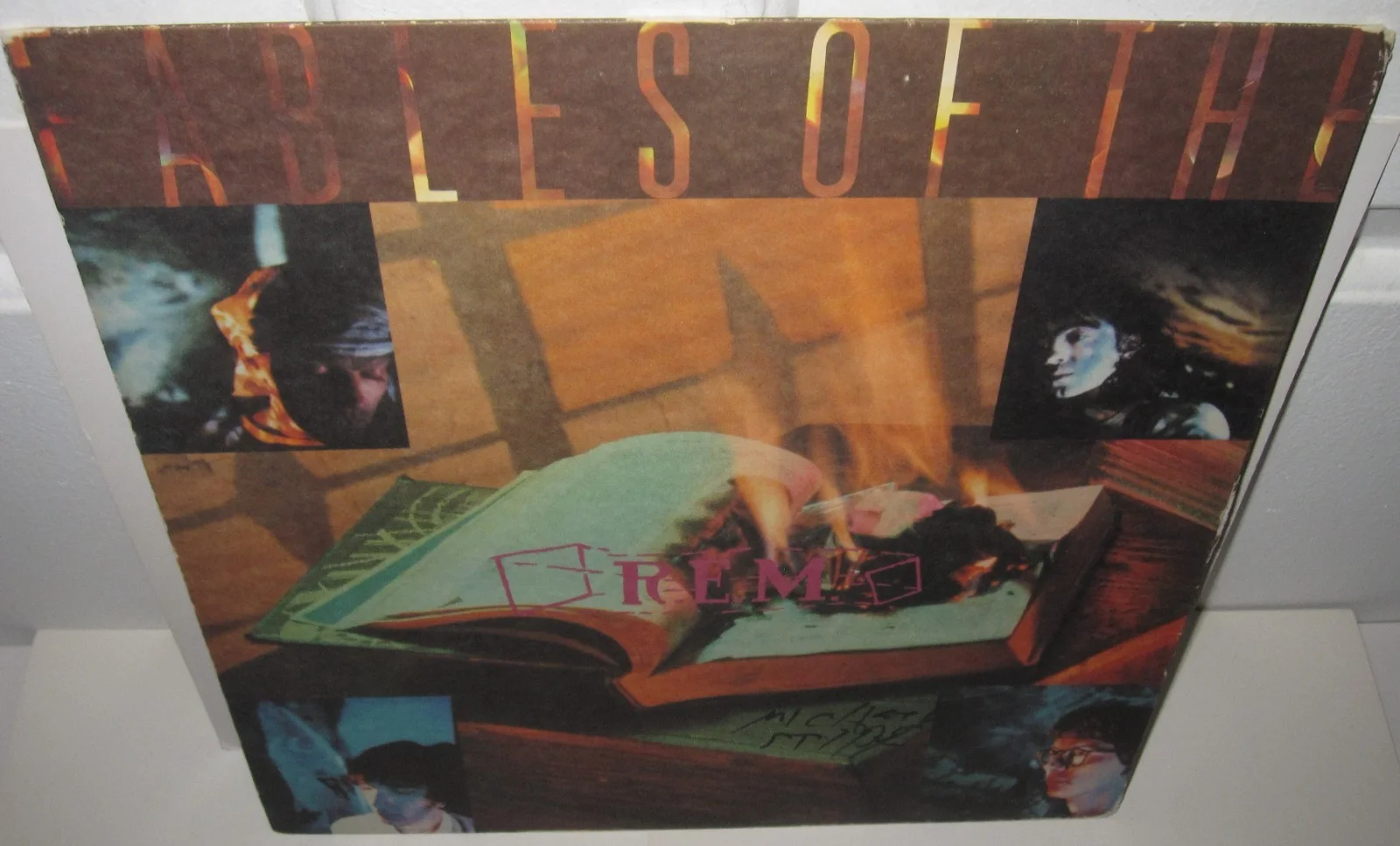 MICHAEL STIPE SIGNED REM ALBUM FABLES OF THE RECONSTRUCTION VINYL AUTOGRAPH JSA, изображение 4