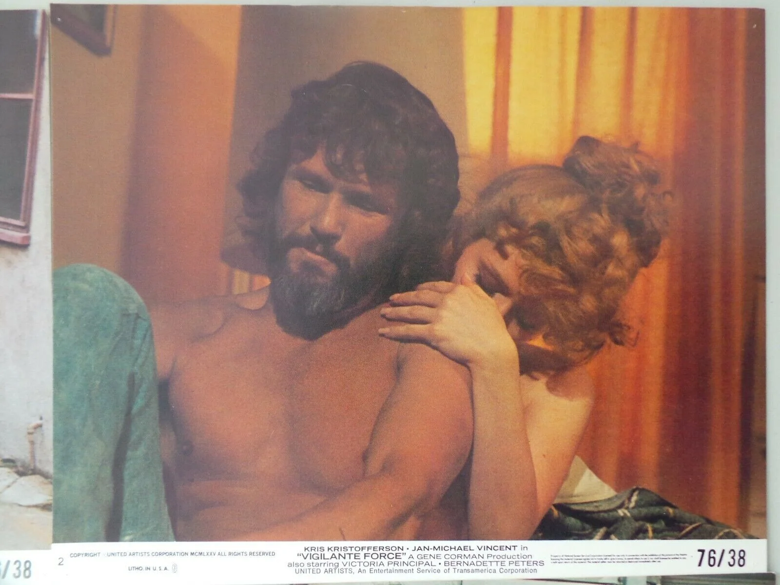 ORIGINAL 1976 LOBBY CARD SET 10" x 8" - VIGILANTE FORCE - KRIS KRISTOFFERSON, image 3