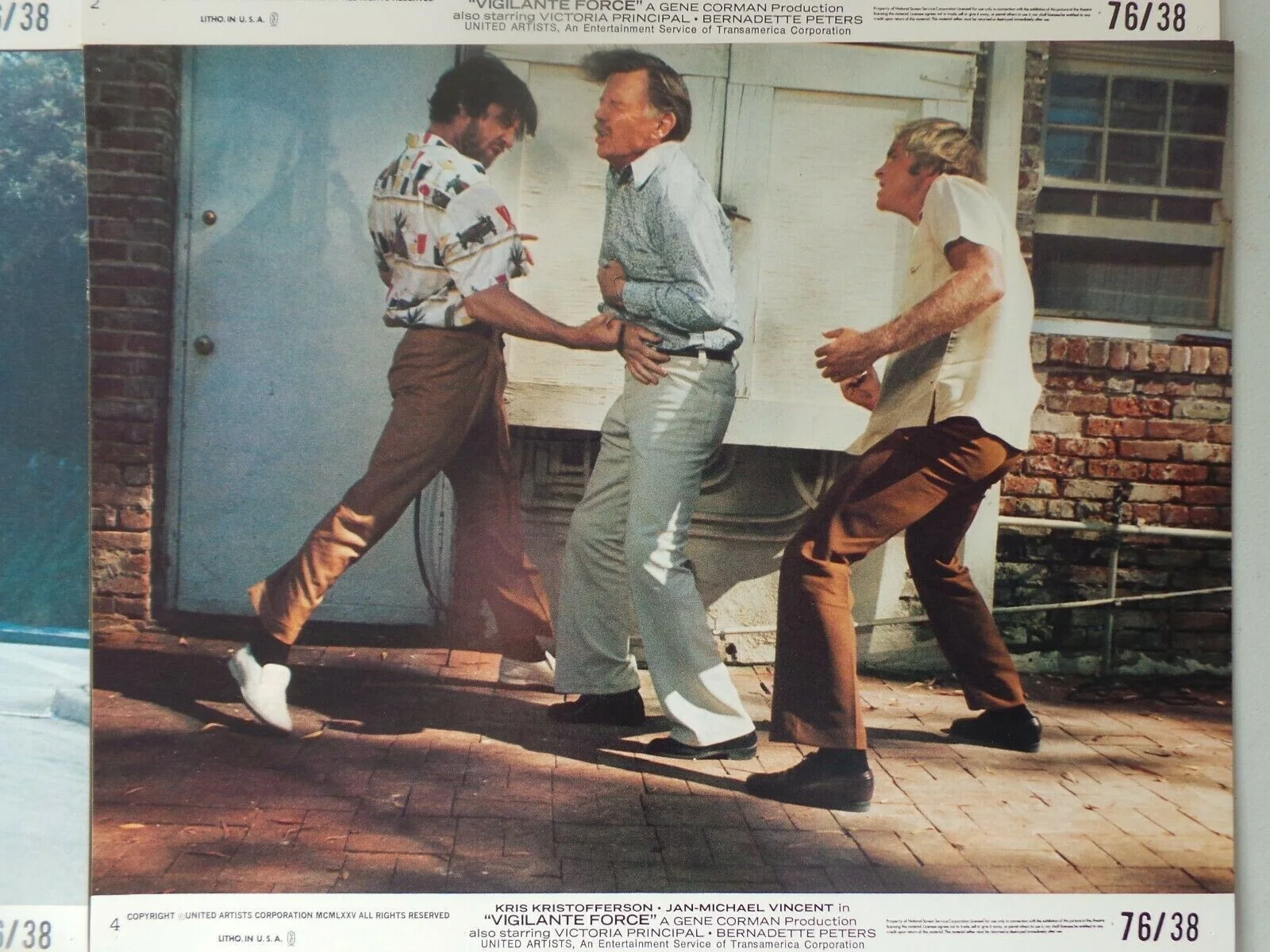 ORIGINAL 1976 LOBBY CARD SET 10" x 8" - VIGILANTE FORCE - KRIS KRISTOFFERSON, image 5