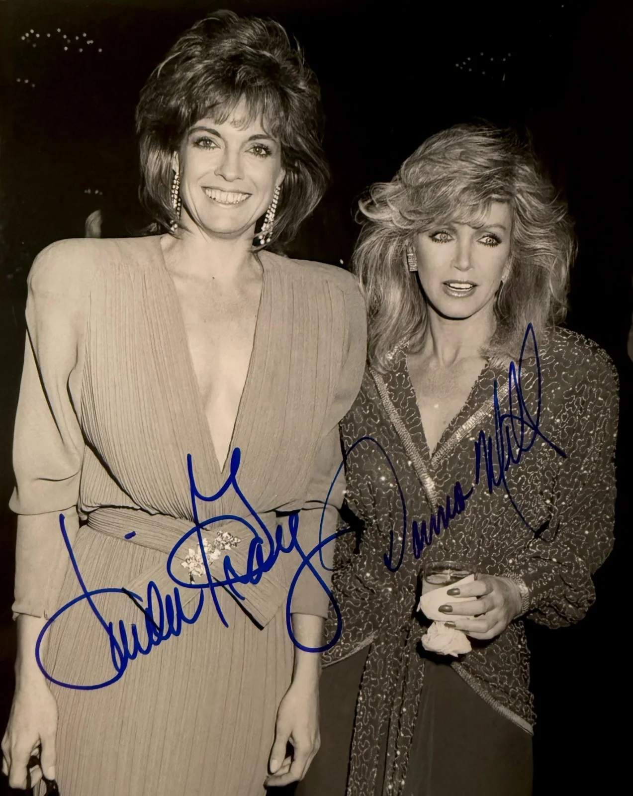 Linda Gray, Donna Mills — LINDA GRAY & DONNA MILLS Autographed SIGNED 7x9 PHOTO KNOTS LANDING DALLAS 1985, изображение 2