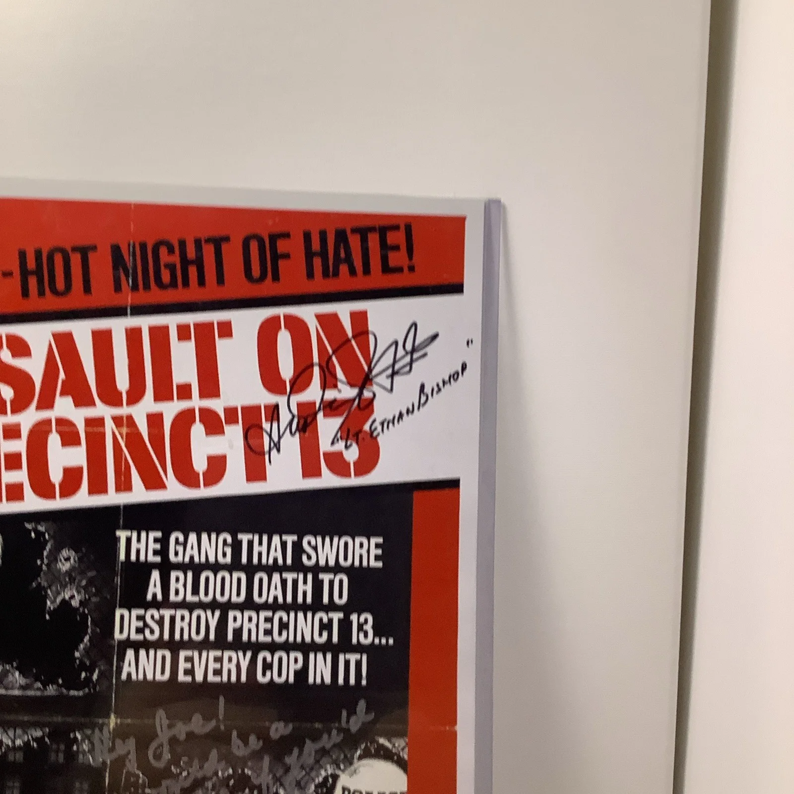 Assault On Precinct 13 SIGNED Movie Poster 11x17 Comes With Toploader, изображение 4