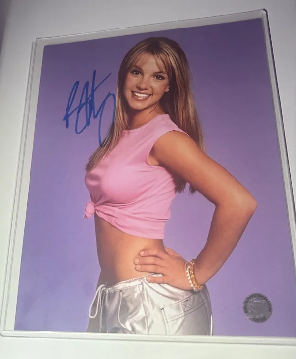 Britney Spears Signed 8x10 Photo w/ COA, image 2
