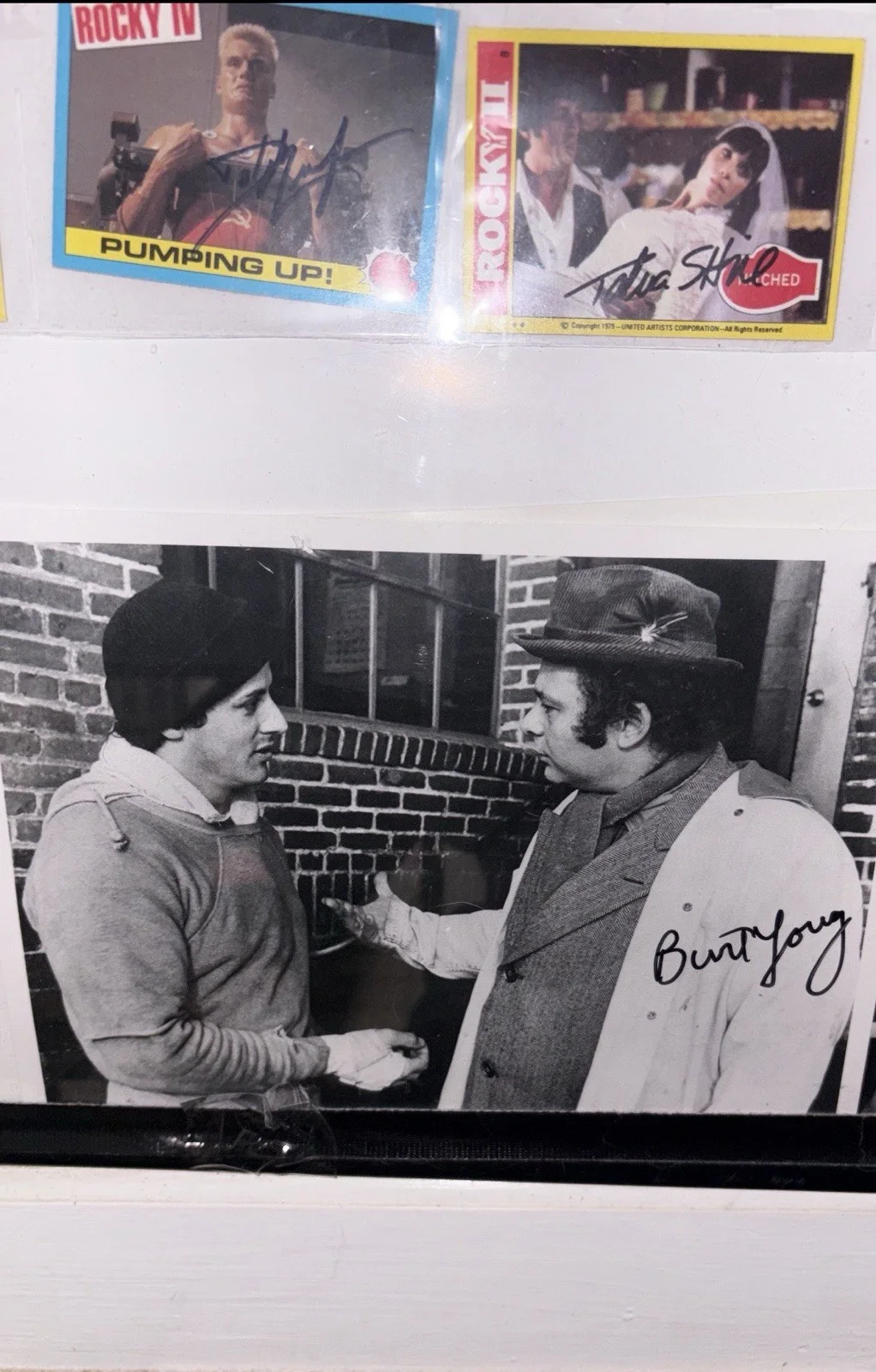 Burt Young — Rocky Burt Young Signed a Gorgeous 8x10 Movies Photograph ( Super Rare)
