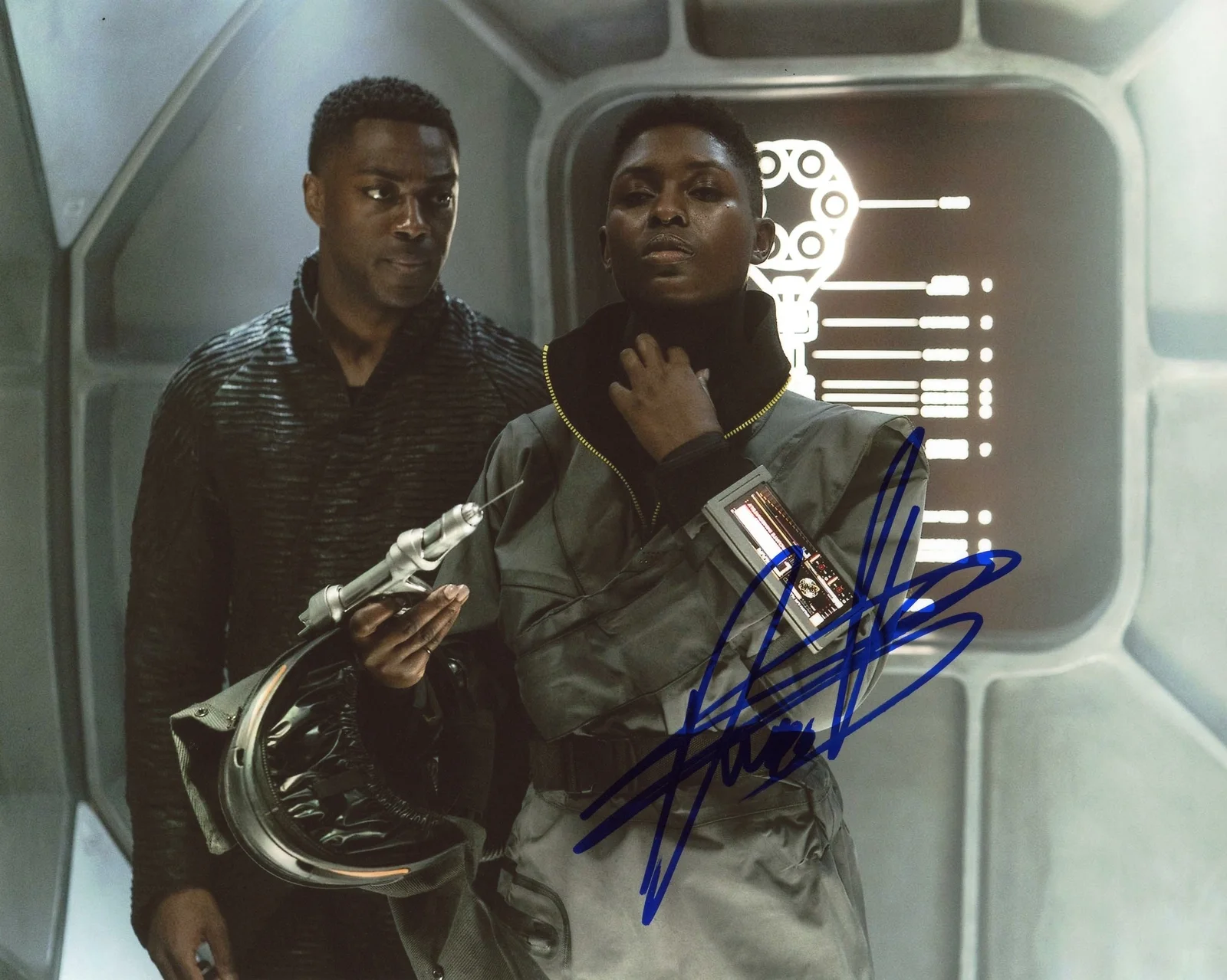 David Ajala — David Ajala "Nightflyers" AUTOGRAPH Signed 8x10 Photo C ACOA