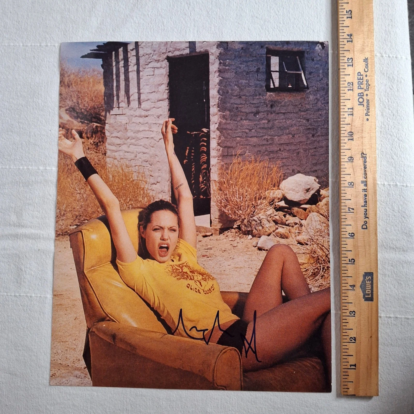 Angelina Jolie — ANGELINA JOLIE Autograph Signed 11X14 ROLLING STONE Photo By Seliger w/ COA 1999, изображение 4