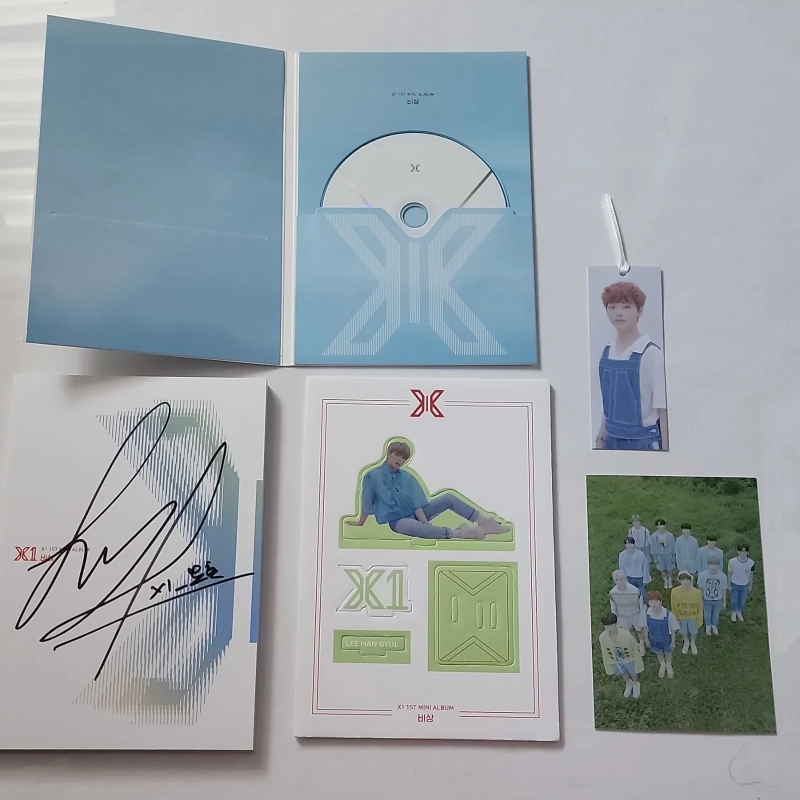 Signed Kim Yohan - X1 1st Mini Album CD & Booklet, изображение 4