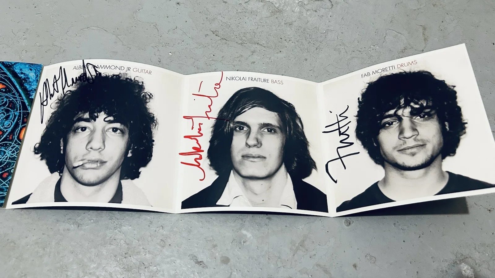 The Strokes Is This It Signed Autograph CD Jacket Full Band w/Concert Ticket!, изображение 5