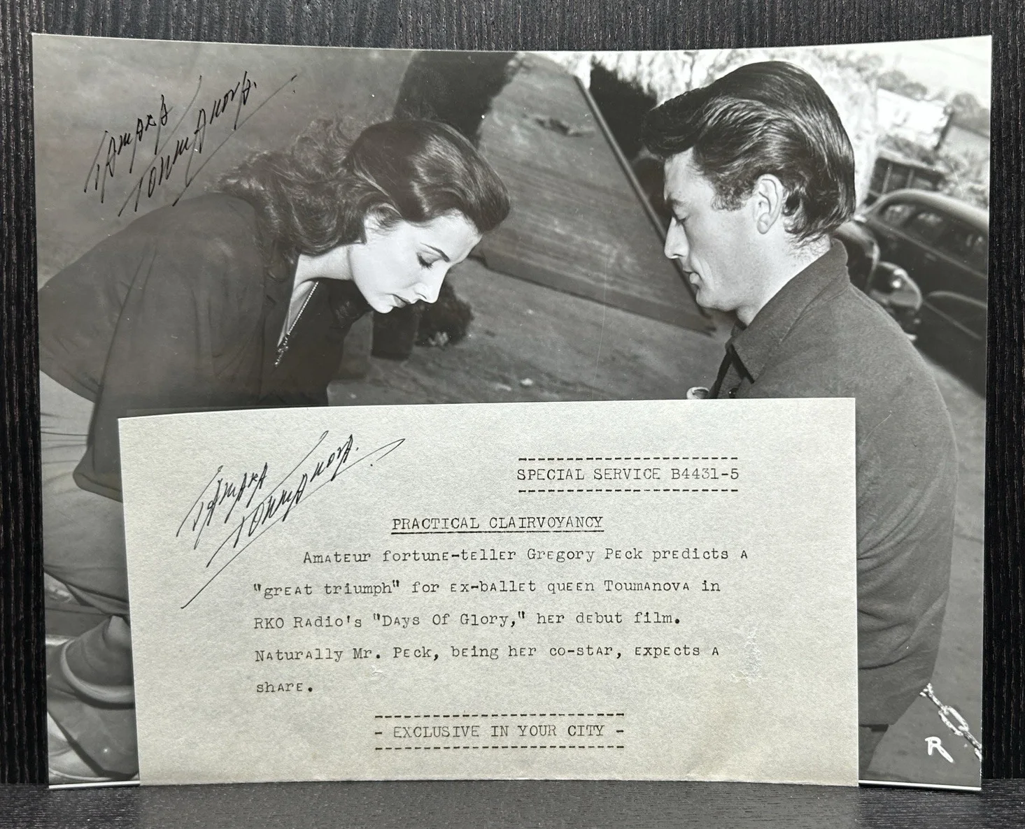 Tamara Toumanova — TAMARA TOUMANOVA SIGNED 1944 PHOTO & DOCUMENT Autographs JSA COA w/ Gregory Peck, image 3