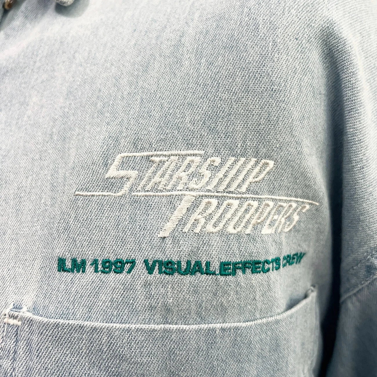 STARSHIP TROOPERS Cast & Crew Shirt ILM VFX Movie Production Gift 1997 90s VTG M, изображение 2