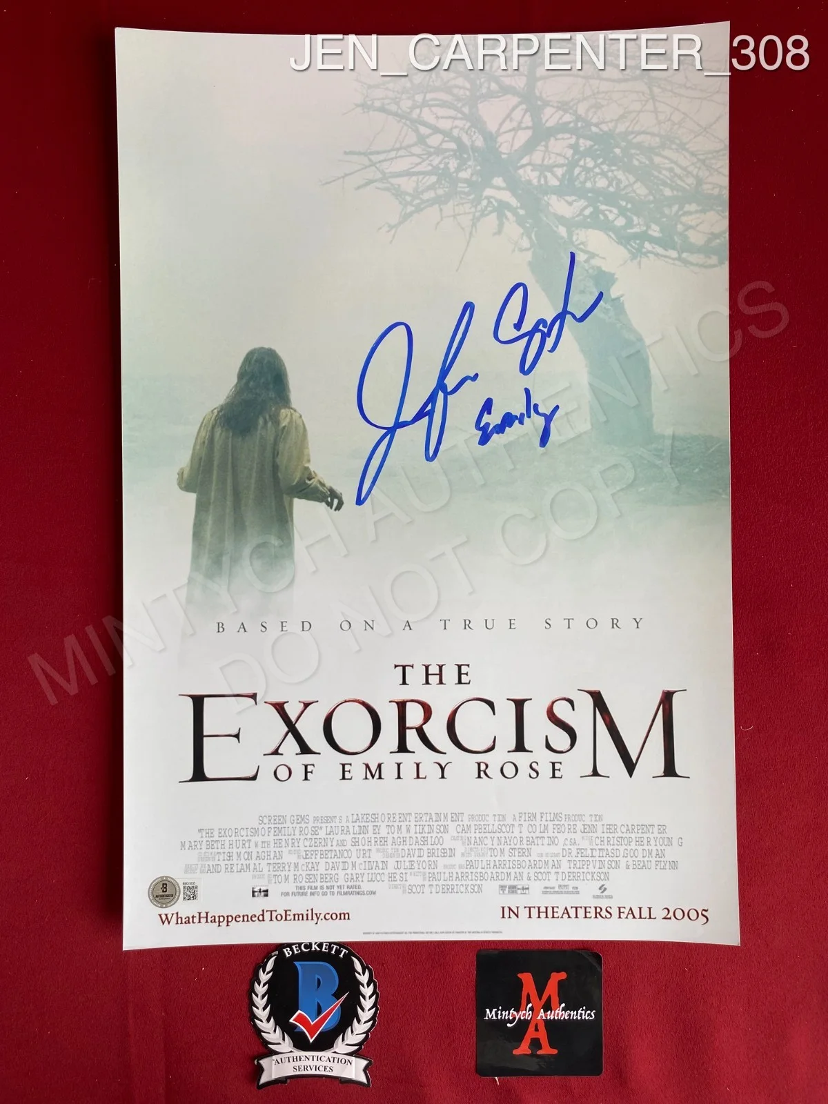 Jennifer Carpenter — Jennifer Carpenter signed The Exorcism of Emily Rose 11x17 photo Beckett