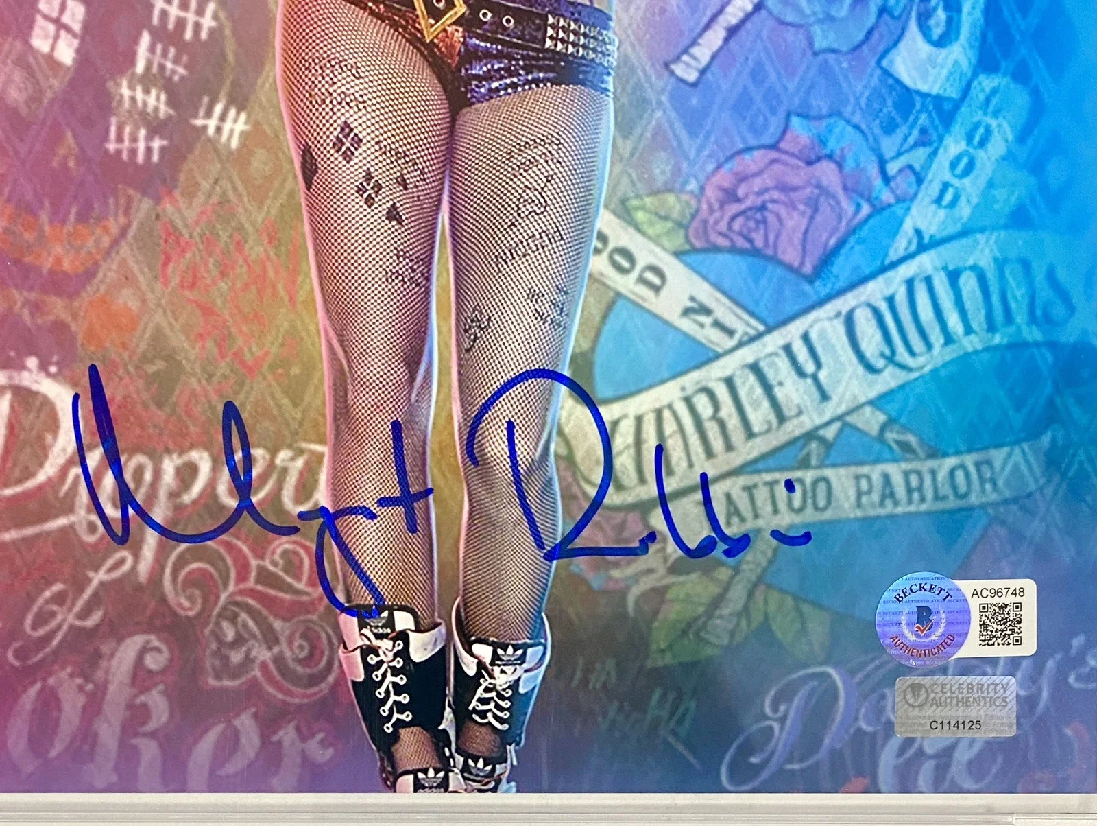 Margot Robbie Signed Harley Quinn 8x10 Photo – PSA Gem Mint 10!, image 2