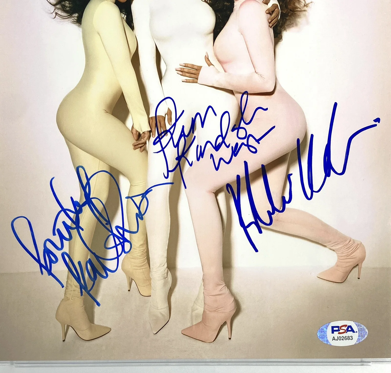 Kardashian Sisters Signed 8x10 Photo – Kim, Kourtney & Khloé PSA 10!, image 2