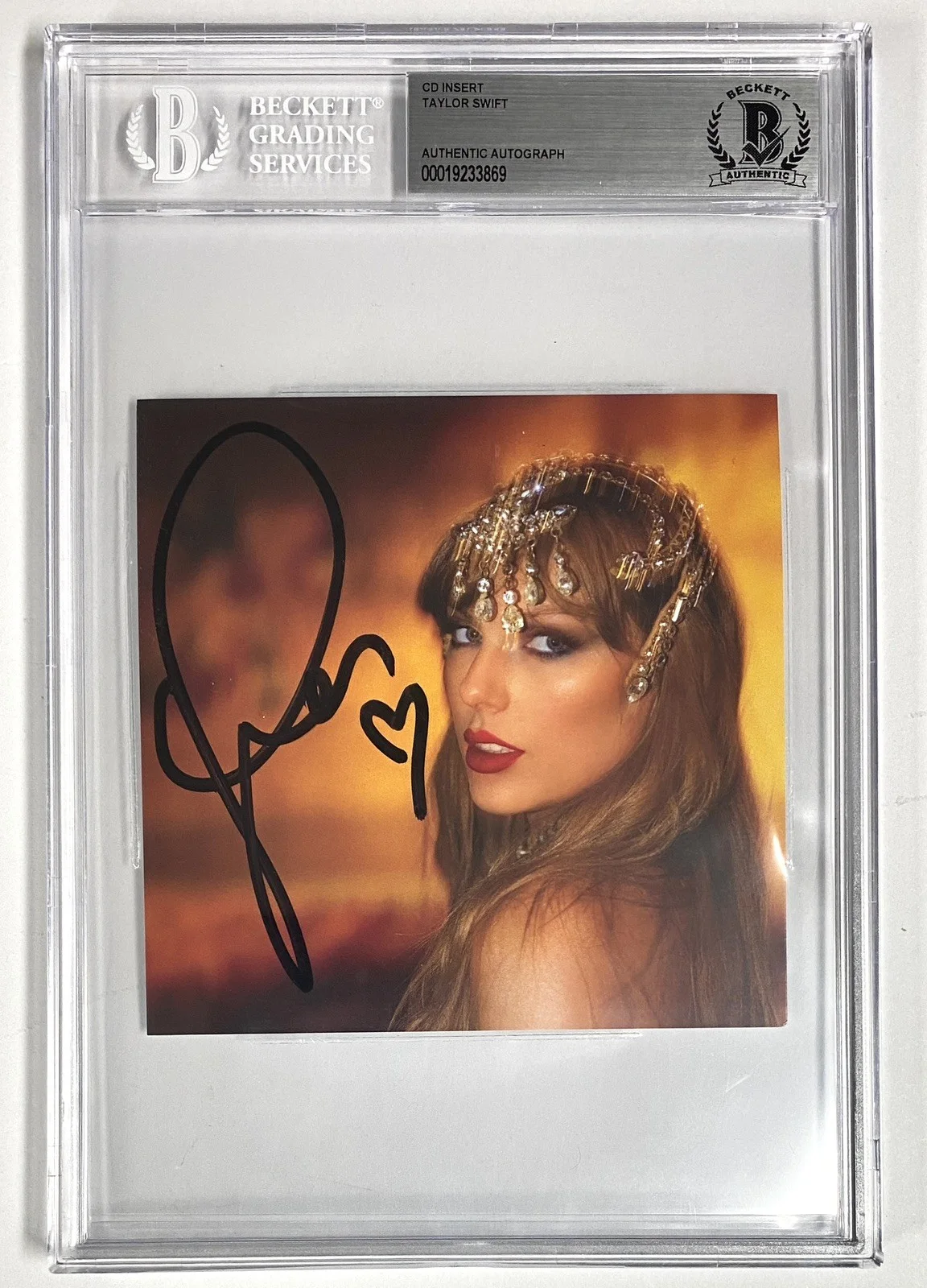 Taylor Swift Signed CD Insert – Beckett, изображение 2
