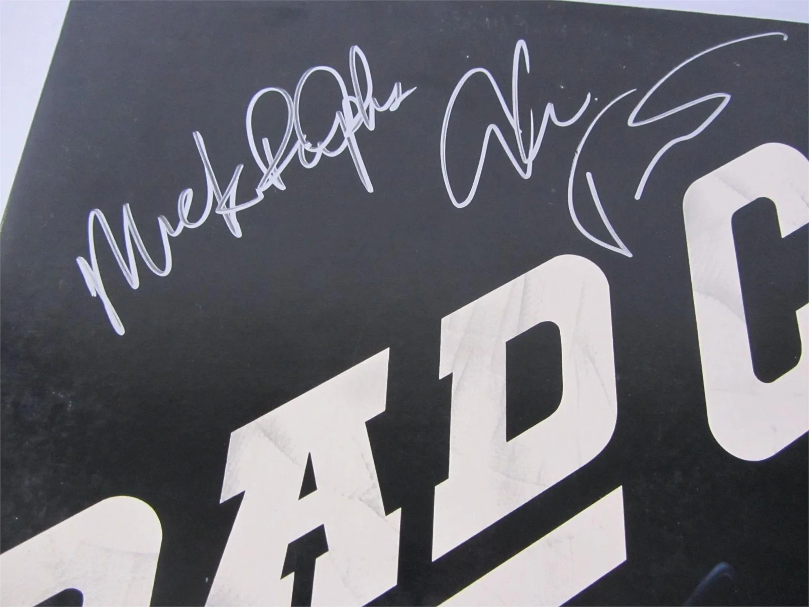 BAD COMPANY SELF TITLED MULTI SIGNED ALBUM COVER WITH HOLO COA, изображение 2