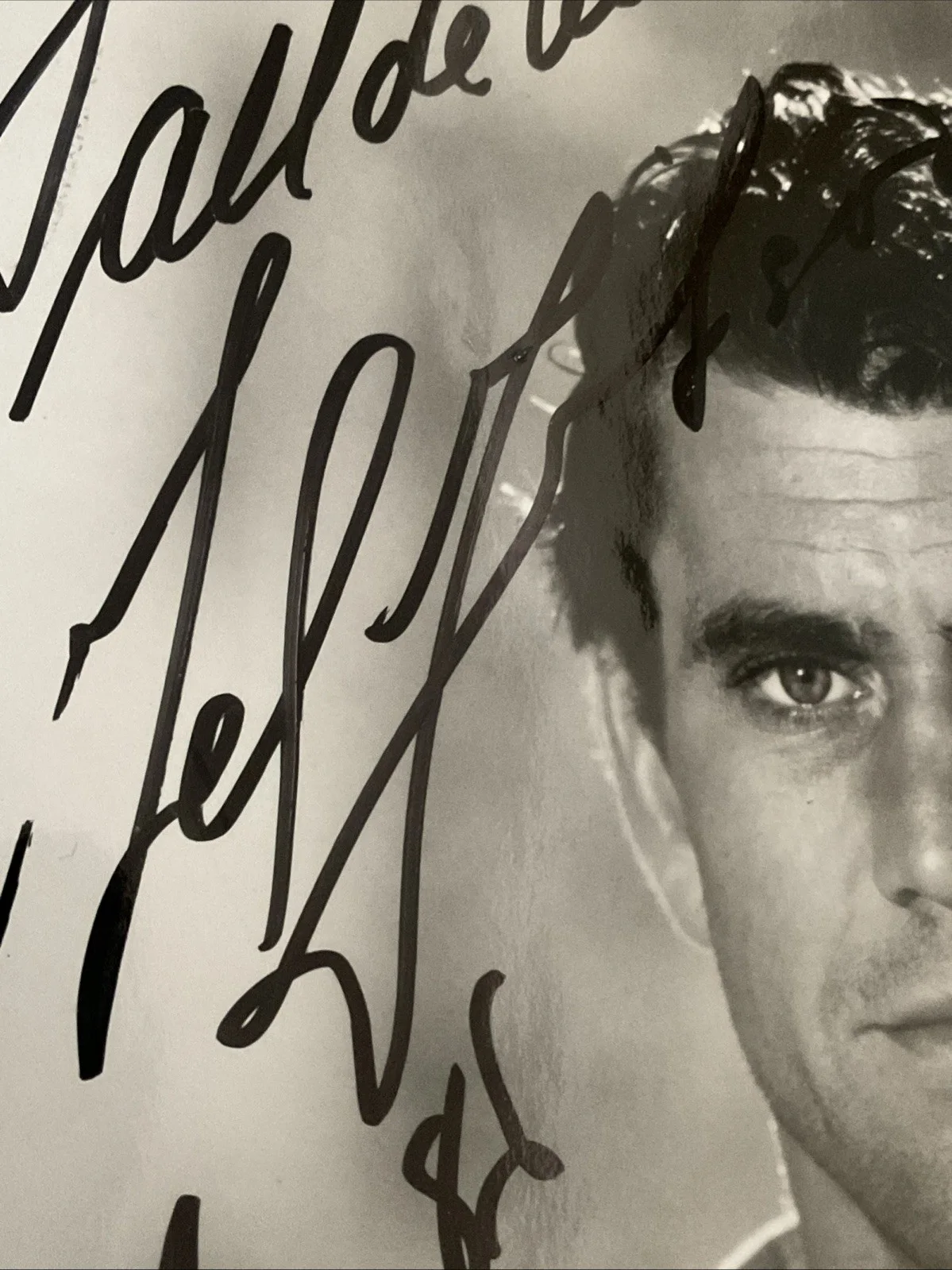 Mel Gibson — Mel Gibson Original Photo Signed 8"X10", image 2