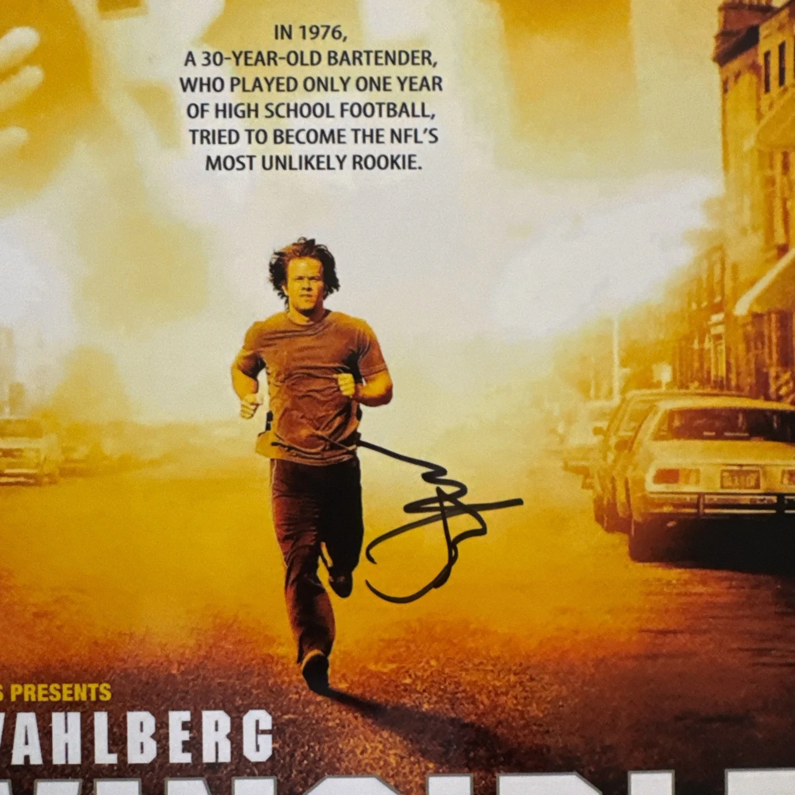 Mark Wahlberg — Mark Waller Invincible Movie Poster Signed 13x19 Autographed JSA COA, изображение 2