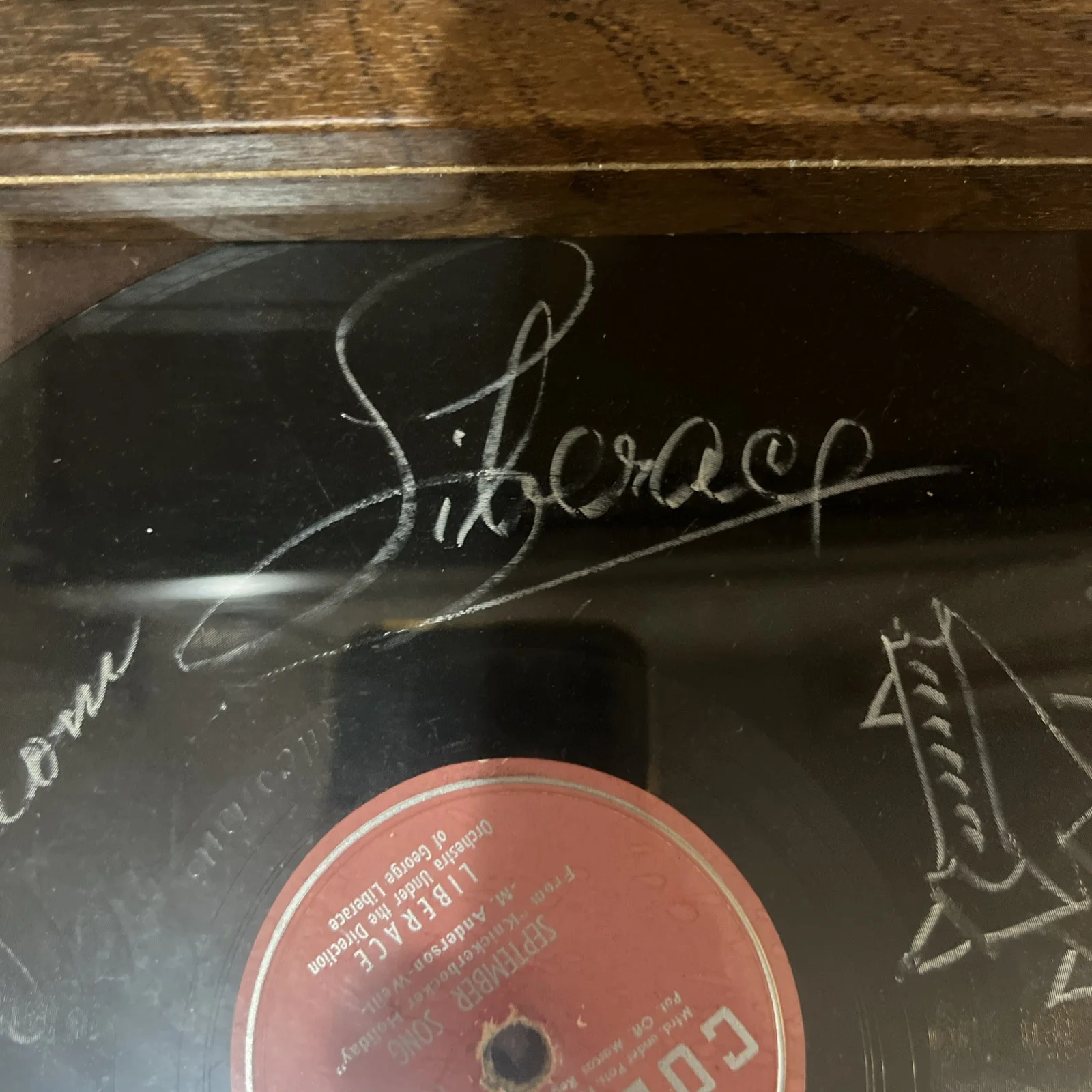 Liberace Signed Autographed 10” Record “I Want My Mama / September Song” 1952, image 5