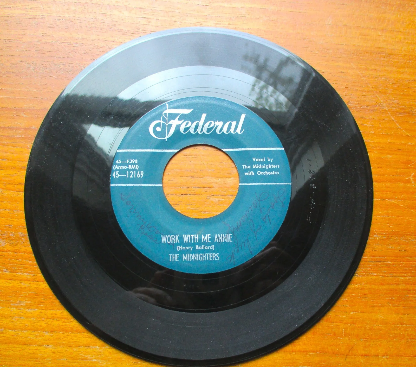 The Midnighters Signed 45 RPM Henry Lawson Cal Green Sonny Wood John Gilliland, изображение 3