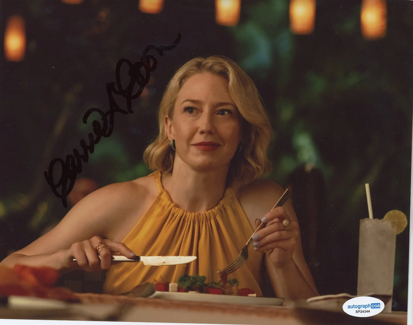 Carrie Coon — Carrie Coon Signed Autographed THE WHITE LOTUS 8x10 Photo PROOF ACOA J Proxima, изображение 2