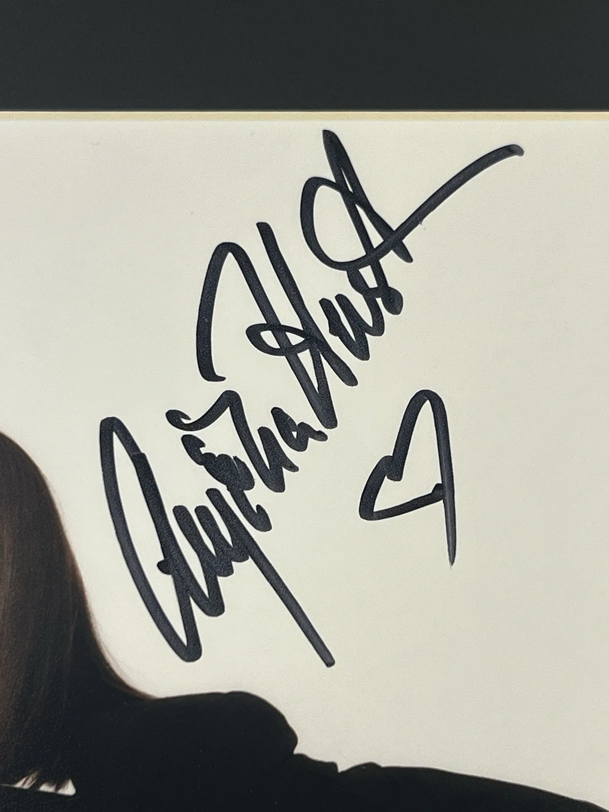 Anjelica Huston — Anjelica Huston Signed Autographed 8x10 Photo + COA The Addams Family, изображение 2