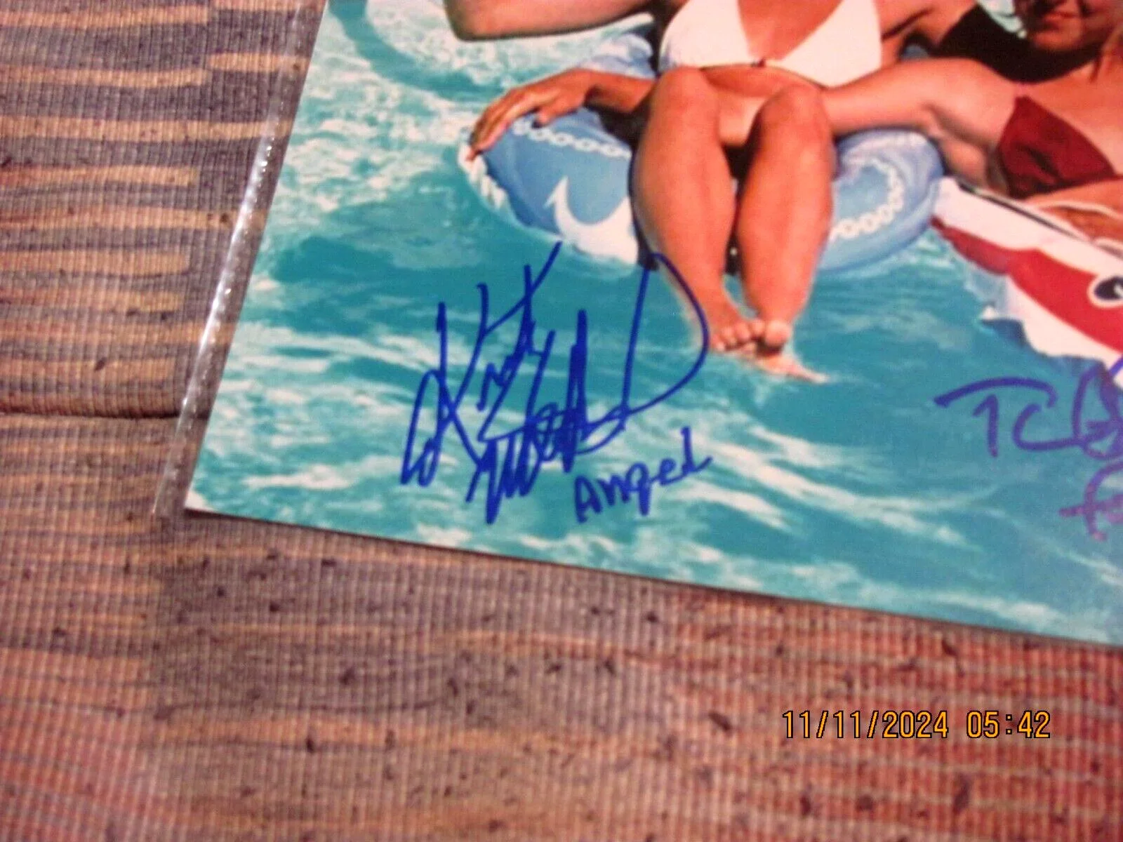 Kristy McNichol / Tatun O'Neal — Kristy McNichol & Tatum O'Neal Dual Autographed Signed 8x10 Photo - JSA, изображение 3