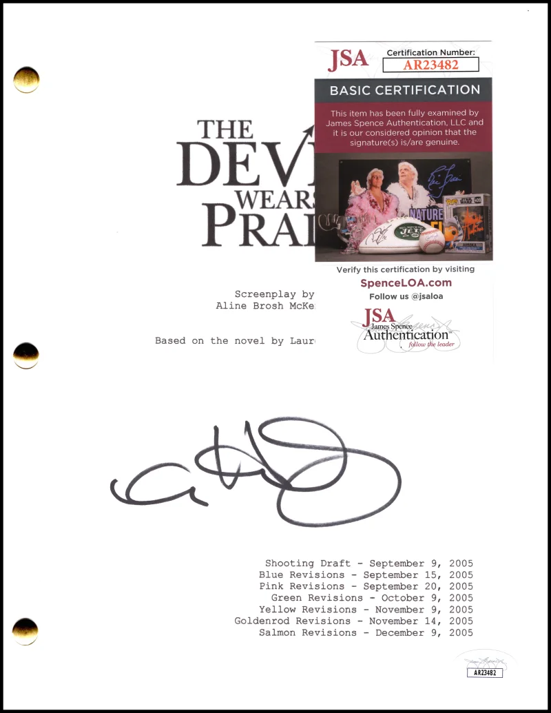 Anne Hathaway — Anne Hathaway Signed Autograph The Devil Wears Prada Full Movie Script - JSA COA, изображение 2