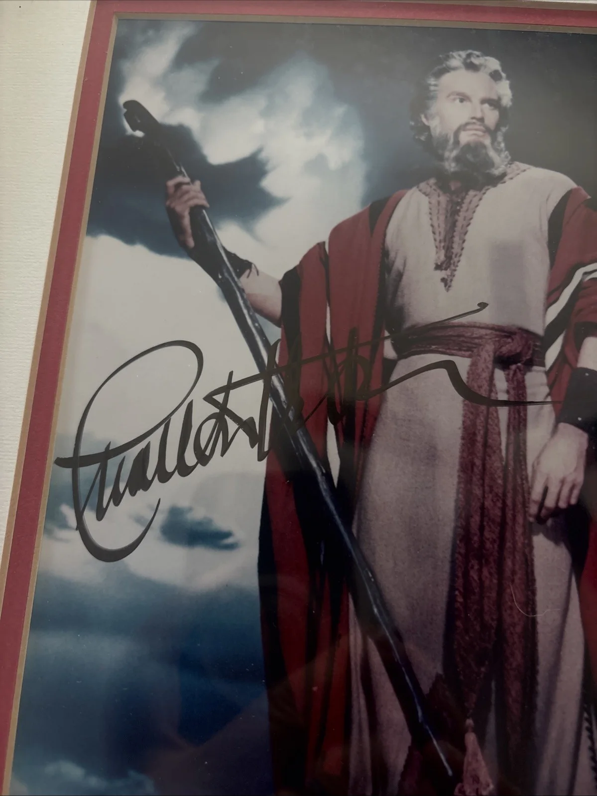 Charles Heston — CHARLTON HESTON SIGNED AUTOGRAPHED 8X10 PHOTO BEN-HUR RARE JSA MOUNTED IN FRAME, image 2