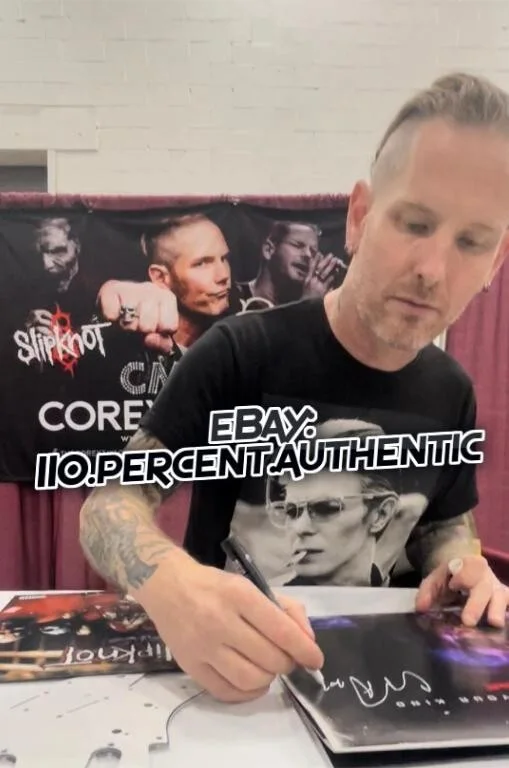 COREY TAYLOR — COREY TAYLOR SIGNED SLIPKNOT WE ARE NOT YOUR KIND VINYL LP ALBUM *EXACT PROOF*, изображение 3