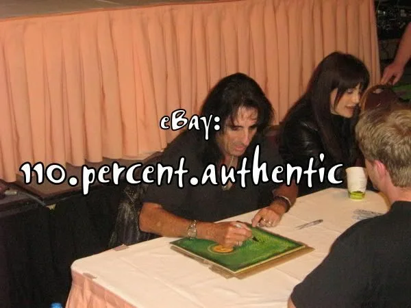 ALICE COOPER SIGNED AUTOGRAPHED LACE AND WHISKEY LP RECORD *PROOF*, image 3
