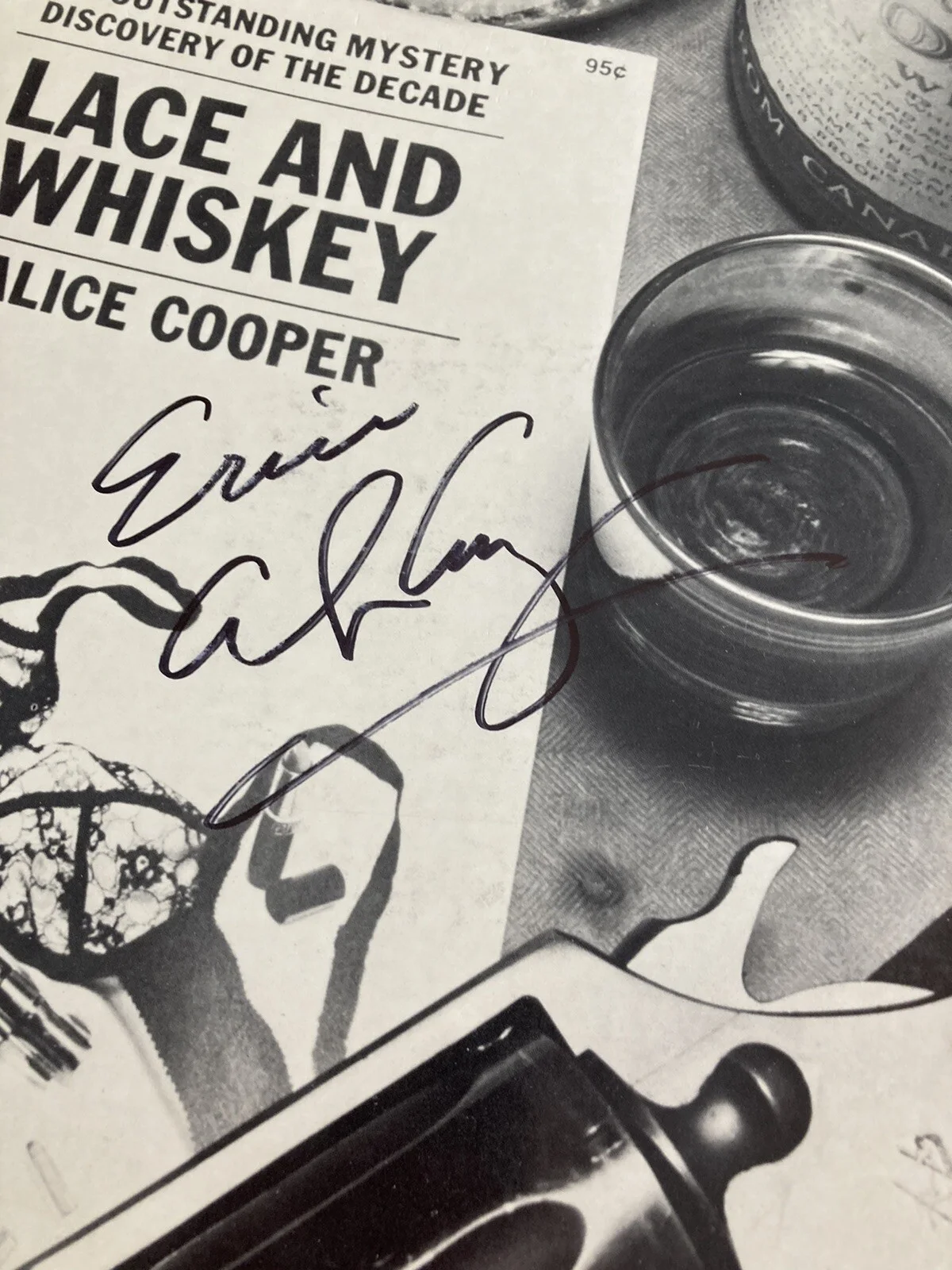 ALICE COOPER SIGNED AUTOGRAPHED LACE AND WHISKEY LP RECORD *PROOF*, image 4