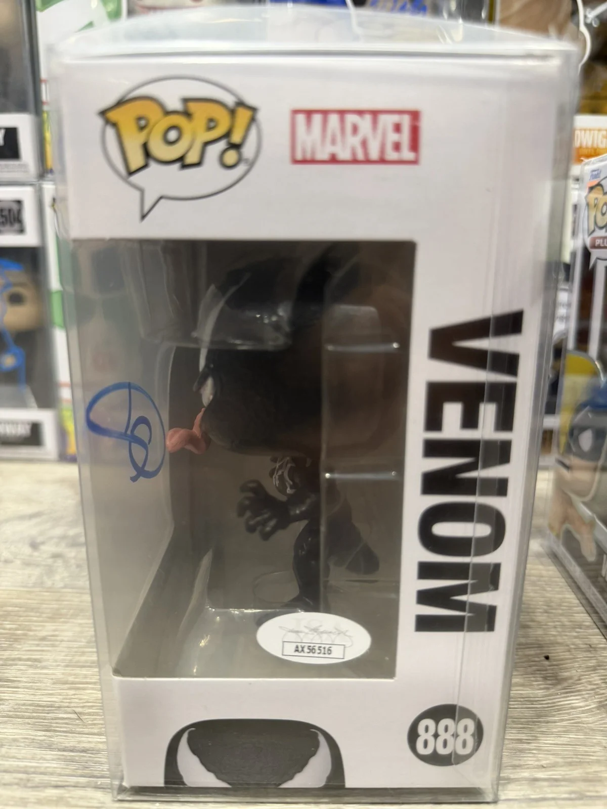 Tom Hardy — Tom Hardy Signed Autographed Funko Pop 888 Venom Eddie Brock Carnage JSA COA, изображение 2